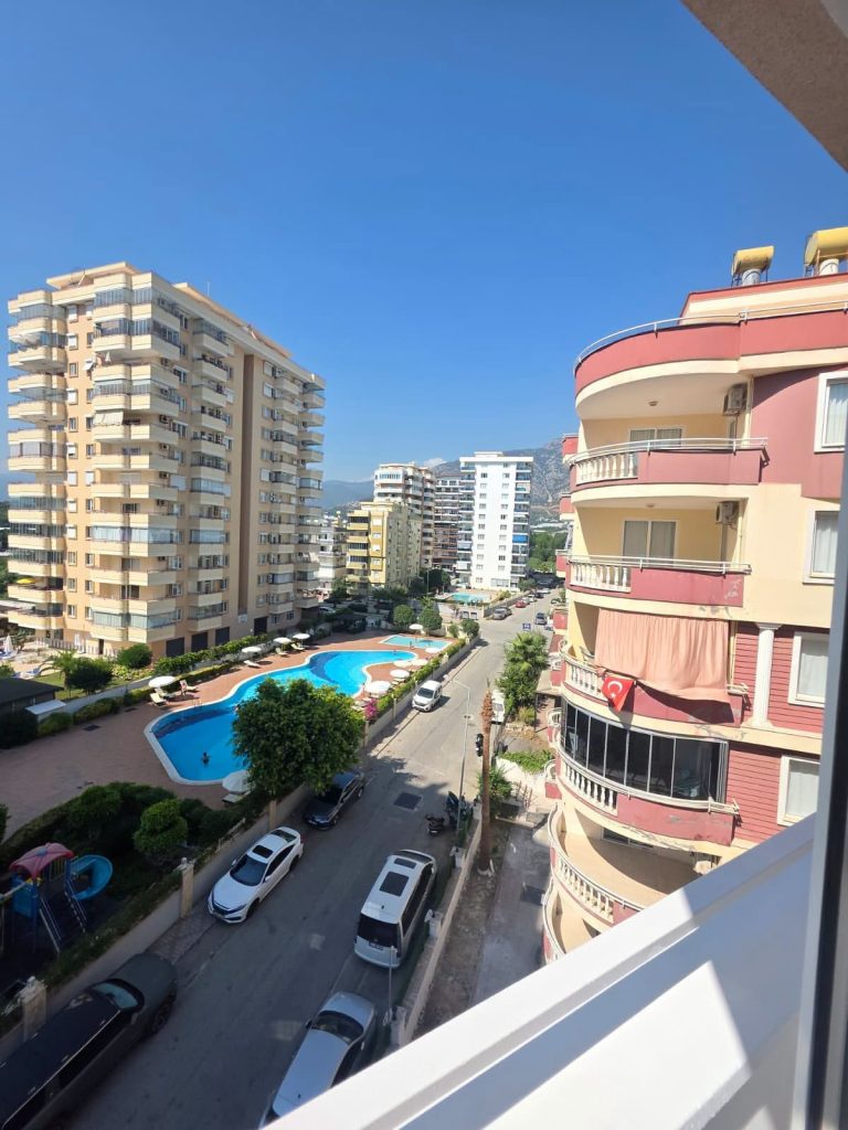 Meerblick-Wohnung zum Verkauf in Mahmutlar, Alanya
